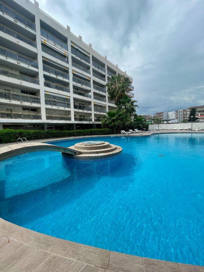 Апартаменти Residencial Michelangelo Салоу Екстер'єр фото
