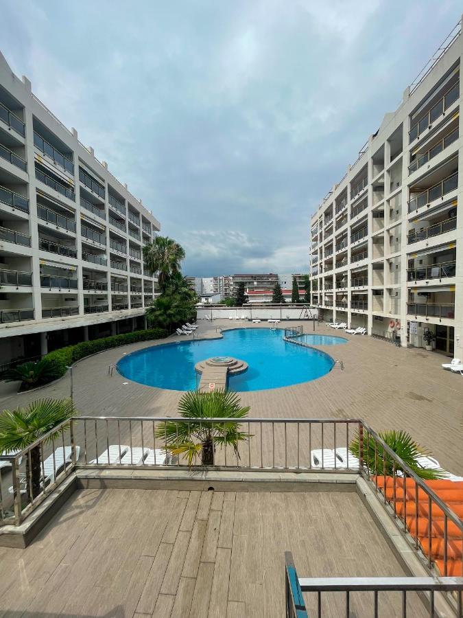 Апартаменти Residencial Michelangelo Салоу Екстер'єр фото