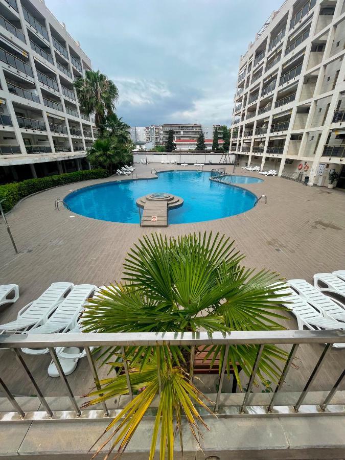 Апартаменти Residencial Michelangelo Салоу Екстер'єр фото