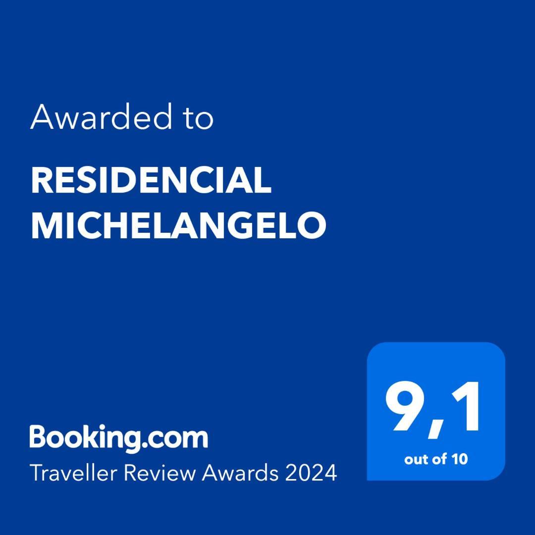 Апартаменти Residencial Michelangelo Салоу Екстер'єр фото