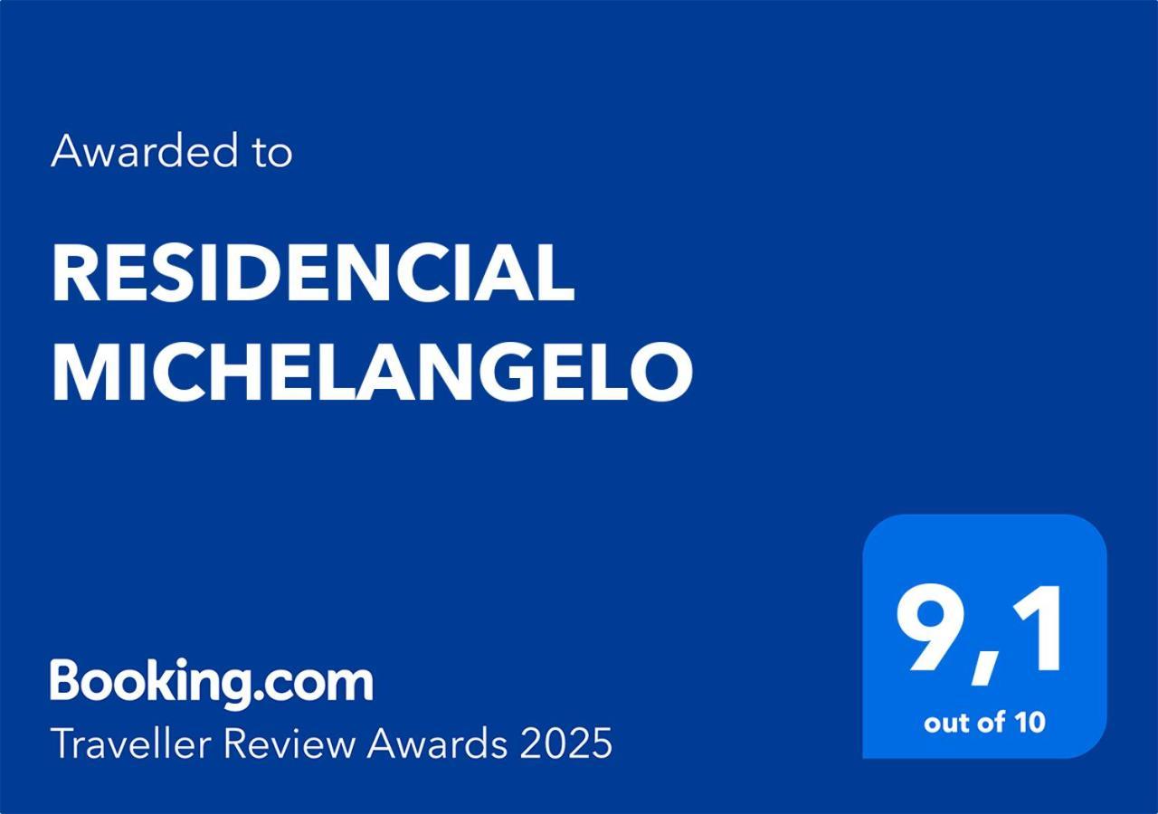 Апартаменти Residencial Michelangelo Салоу Екстер'єр фото